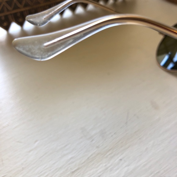 Authentic Ray-Ban aviators 🌈